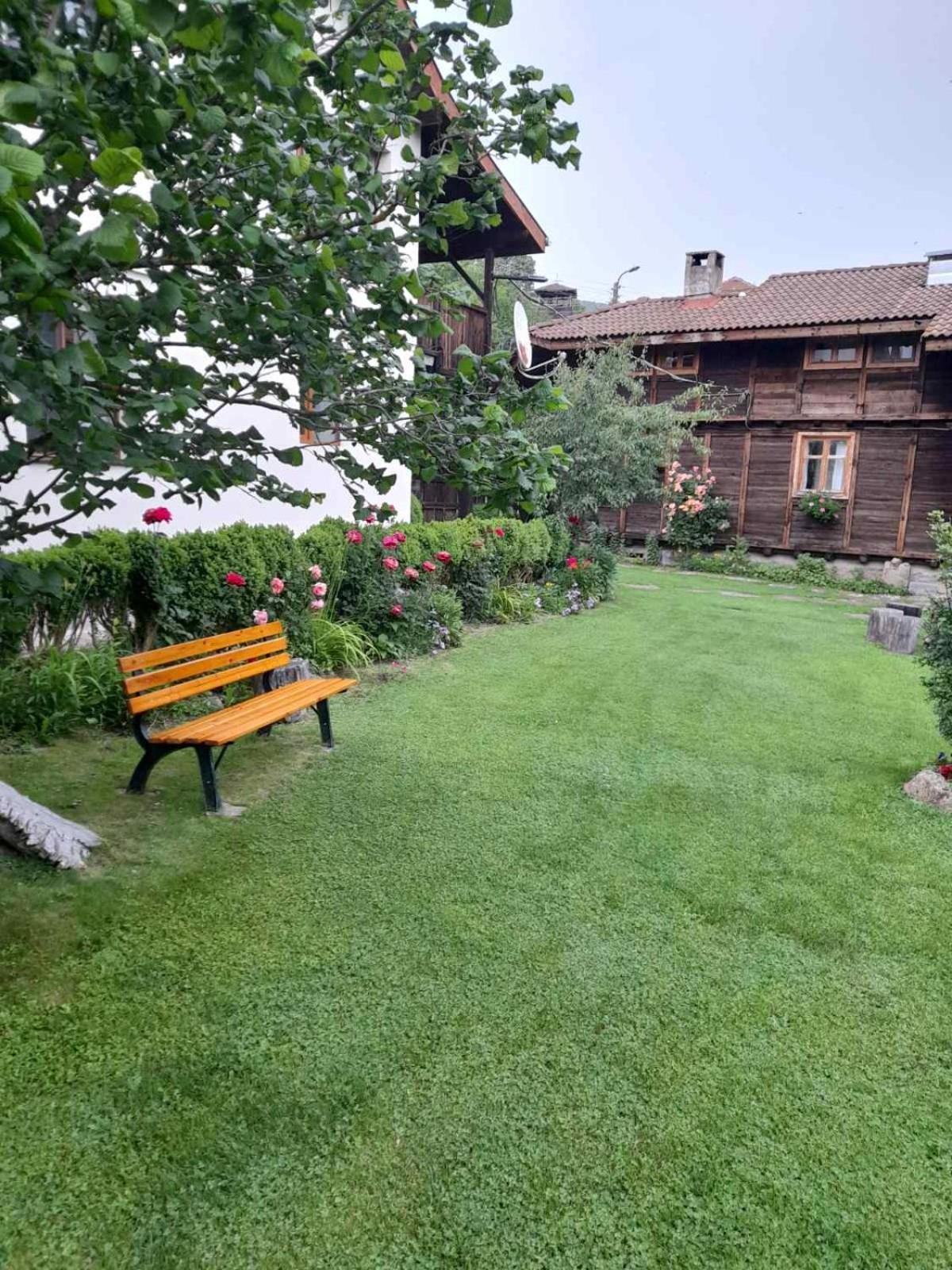 Kandaphery Guest Houses Miykovtsi Exterior photo